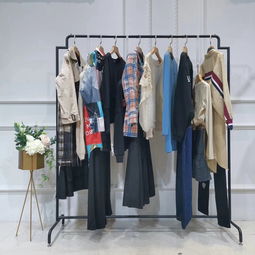 女装定制与库存尾货批发的商机探索